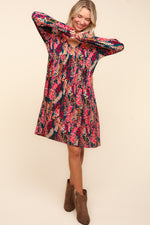 Load image into Gallery viewer, Babydoll Floral Knee Length Dress with Pockets in Hunter Green Berry
