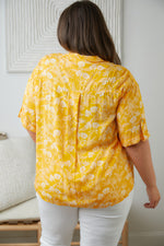 Load image into Gallery viewer, Clementine Floral Button Up Blouse
