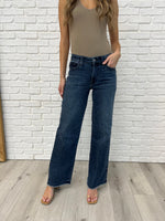 Load image into Gallery viewer, Addie Mid Rise Vintage Wash Wide Leg Jeans
