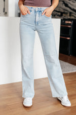 Load image into Gallery viewer, Brooke High Rise Control Top Vintage Wash Straight Jeans
