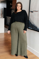 Load image into Gallery viewer, Drive Downtown Dolman Sleeve Top
