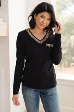 Load image into Gallery viewer, Glitter Lining Long Sleeve V-Neck Top
