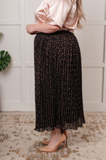 Load image into Gallery viewer, Just What You Wanted Floral Print Pleated Skirt
