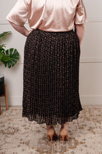 Load image into Gallery viewer, Just What You Wanted Floral Print Pleated Skirt
