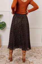 Load image into Gallery viewer, Just What You Wanted Floral Print Pleated Skirt
