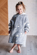 Load image into Gallery viewer, Kids Oversized Hoodie Blanket in Grey Stars
