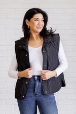 Load image into Gallery viewer, Layering Queen Quilted Puffer Vest in Black
