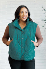 Load image into Gallery viewer, Layering Queen Quilted Puffer Vest in Hunter Green
