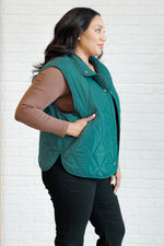 Load image into Gallery viewer, Layering Queen Quilted Puffer Vest in Hunter Green
