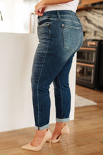 Load image into Gallery viewer, London Midrise Cuffed Boyfriend Jeans
