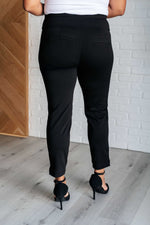 Load image into Gallery viewer, Magic Ankle Crop Skinny Pants in Black
