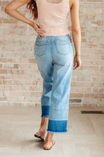 Load image into Gallery viewer, Olivia High Rise Wide Leg Crop Jeans in Medium Wash
