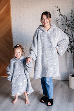 Load image into Gallery viewer, Oversized Blanket Hoodie in Grey Stars
