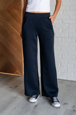 Load image into Gallery viewer, Resort Travel Wide Leg Crop Pant in  Navy
