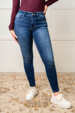 Load image into Gallery viewer, Skylar Mid Rise Thermal Vintage Skinny Jean
