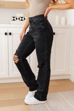 Load image into Gallery viewer, Susannah High Rise Rigid Magic 90&#39;s Distressed Straight Jeans in Black
