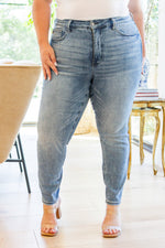 Load image into Gallery viewer, Veronica High Rise Control Top Vintage Skinny Jeans
