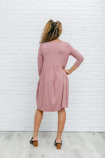 Load image into Gallery viewer, Weekender Dress In Mauve
