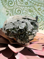 Load image into Gallery viewer, Green Tourmaline included in Quartz
