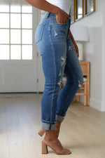 Load image into Gallery viewer, Belinda High Rise Distressed Straight Jeans
