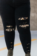 Load image into Gallery viewer, Into The Wild Distressed Skinny Jeans
