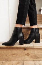 Load image into Gallery viewer, Amari Ankle Boots In Black
