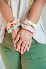 Load image into Gallery viewer, Daisy Day Hair Scrunchies
