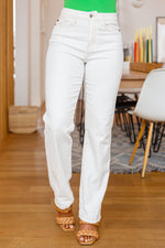 Load image into Gallery viewer, Diana Straight Leg Jeans In White
