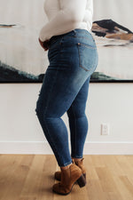 Load image into Gallery viewer, Feelin Warm Patch Jeans

