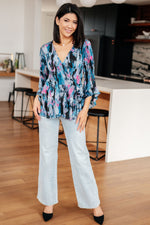 Load image into Gallery viewer, Have it All Angel Sleeve Top in Abstract Magenta
