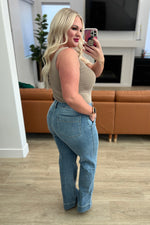 Load image into Gallery viewer, Mindy Mid Rise Wide Leg Jeans
