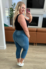 Load image into Gallery viewer, Emily High Rise Cool Denim Pull On Capri Jeans
