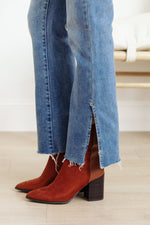 Load image into Gallery viewer, Jody Slim Flare Side Slit Jeans
