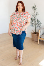 Load image into Gallery viewer, Lizzy Cap Sleeve Top in Coral and Beige Floral
