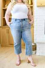 Load image into Gallery viewer, Mandy High Rise Vintage Wide Leg Crop Jeans
