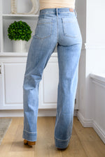 Load image into Gallery viewer, Mindy Mid Rise Wide Leg Jeans
