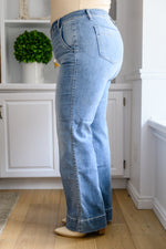 Load image into Gallery viewer, Mindy Mid Rise Wide Leg Jeans
