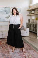 Load image into Gallery viewer, Modern Classic Wide Leg Crop Pants in Black
