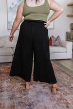 Load image into Gallery viewer, Modern Classic Wide Leg Crop Pants in Black

