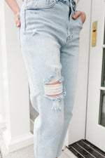 Load image into Gallery viewer, New Me Distressed Jeans
