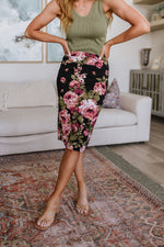 Load image into Gallery viewer, Perfectly Pristine Floral Pencil Skirt
