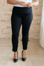 Load image into Gallery viewer, Magic Ankle Crop Skinny Pants in Black
